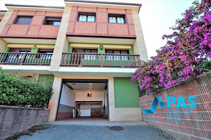 Casas en venta y pisos alquiler - 2
