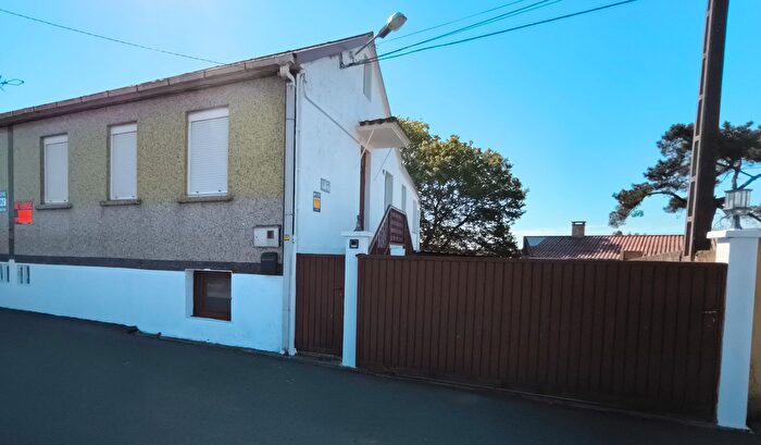 Casas en venta y pisos alquiler - 1