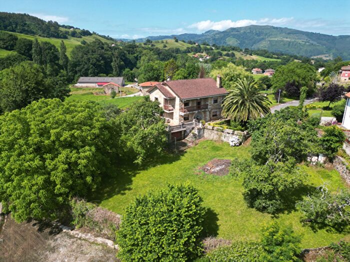 Casa en venta en Villafufre, Cantabria de 6 habitaciones