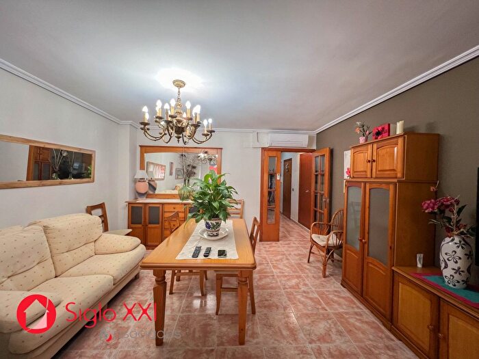 Casas en venta y pisos alquiler - 3