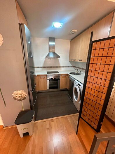 Casas en venta y pisos alquiler - 2