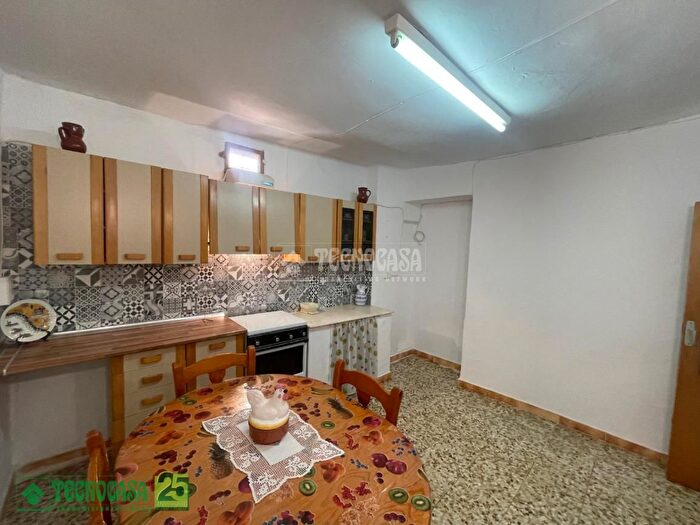 Casas en venta y pisos alquiler - 2