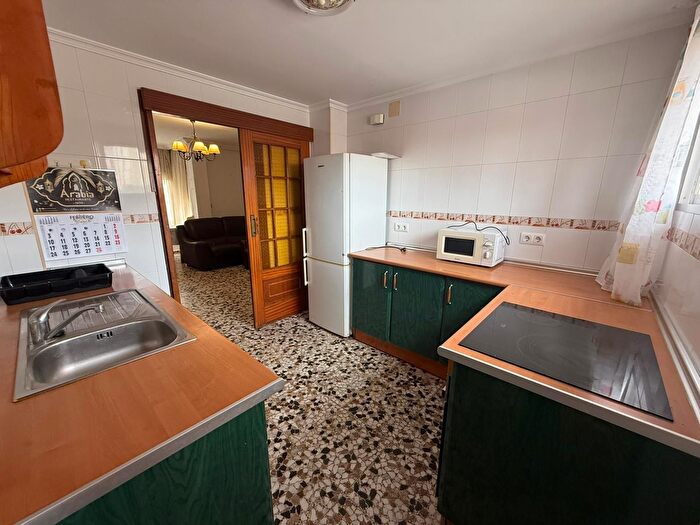 Casas en venta y pisos alquiler - 2