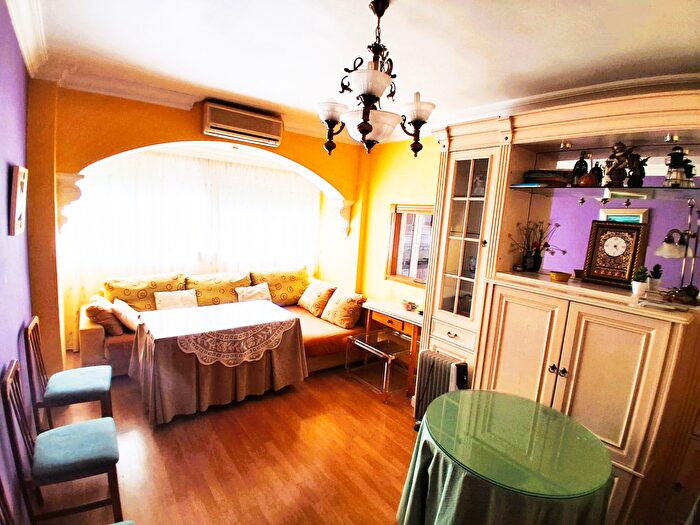 Casas en venta y pisos alquiler - 2