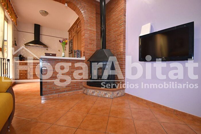 Casas en venta y pisos alquiler - 2