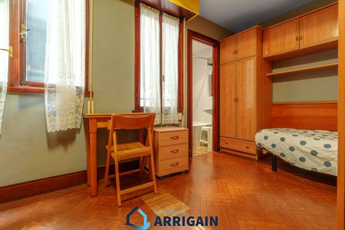 Casas en venta y pisos alquiler - 3