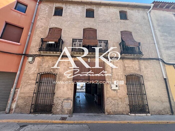 Casas en venta y pisos alquiler - 1