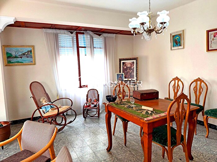 Casas en venta y pisos alquiler - 3