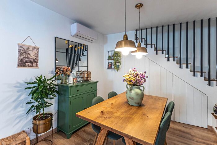Casas en venta y pisos alquiler - 2