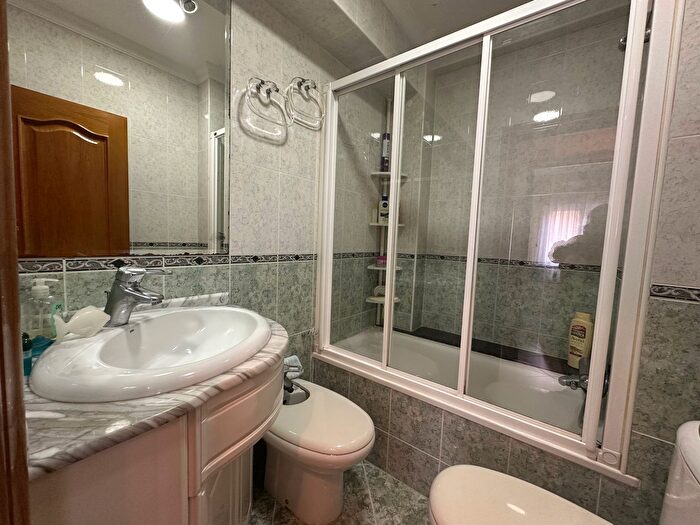 Casas en venta y pisos alquiler - 2