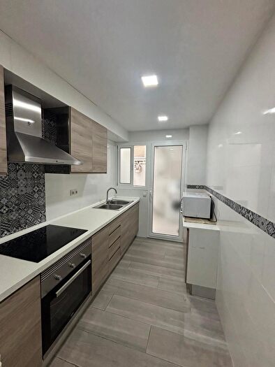 Casas en venta y pisos alquiler - 2