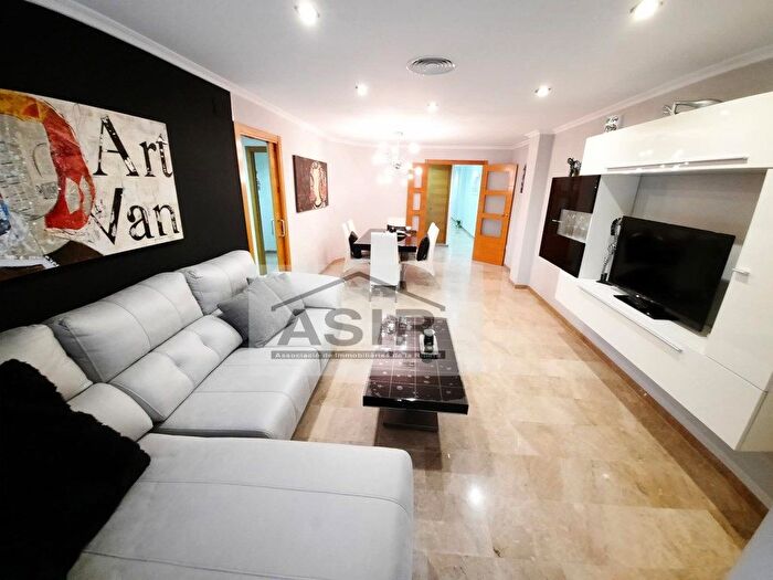 Piso en venta en Casc Urbà, Alquenència Venècia de 4 habitaciones