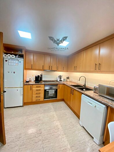 Casas en venta y pisos alquiler - 1