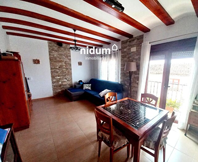 Casas en venta y pisos alquiler - 1