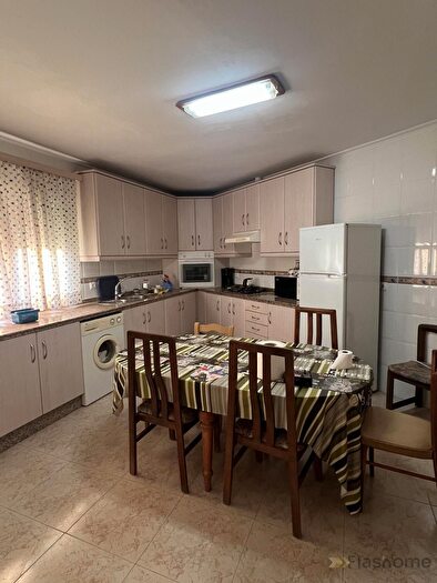 Casas en venta y pisos alquiler - 1