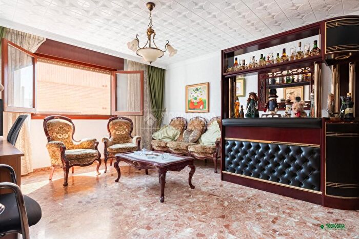 Casas en venta y pisos alquiler - 1