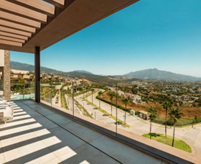 Casa en venta en El Paraíso, Benahavís de 4 habitaciones