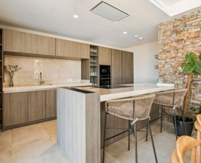 Casas en venta y pisos alquiler - 3