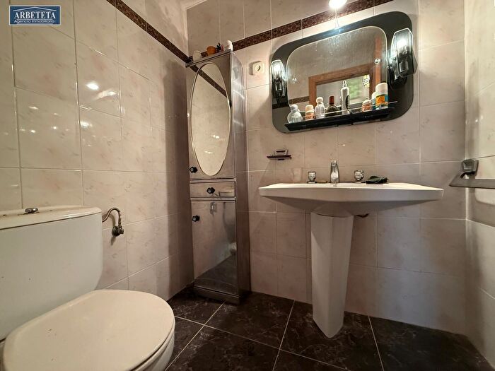 Casas en venta y pisos alquiler - 3