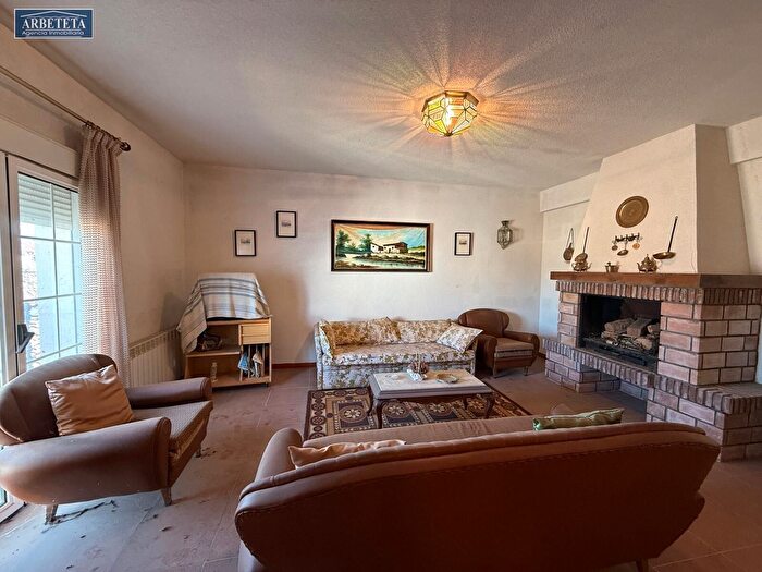Casa en venta en Brihuega, Guadalajara de 4 habitaciones