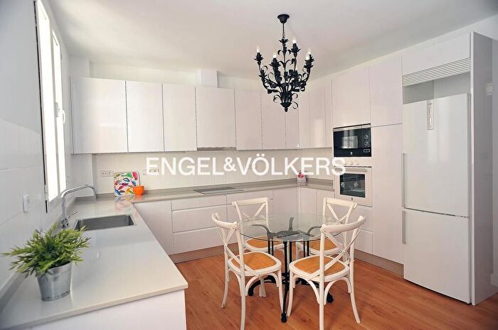 Casas en venta y pisos alquiler - 2