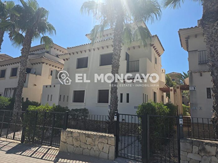 Casa en venta en Algorfa, Alicante de 3 habitaciones