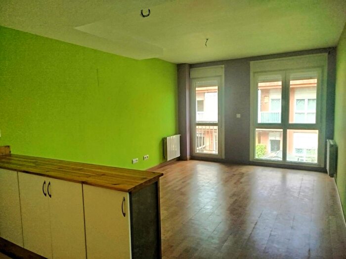 Casas en venta y pisos alquiler - 2