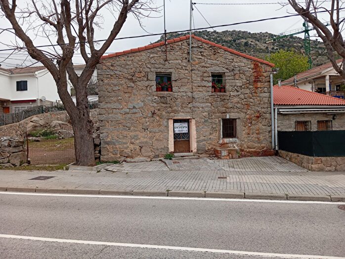Casas en venta y pisos alquiler - 3
