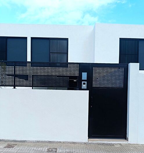 Casas en venta y pisos alquiler - 3