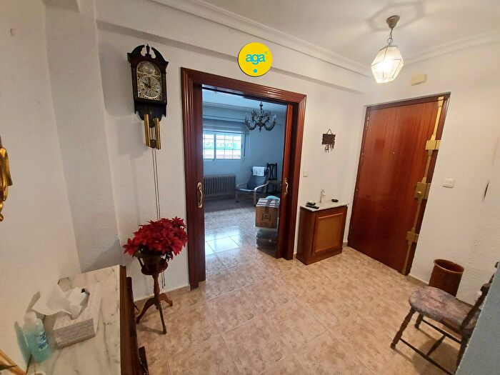 Casas en venta y pisos alquiler - 2