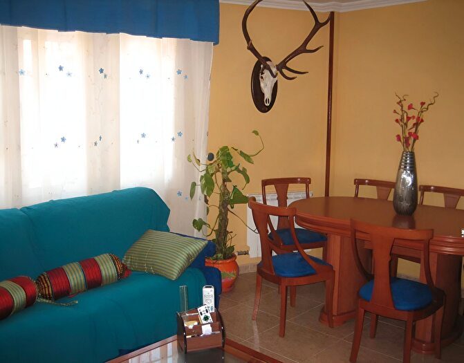 Casas en venta y pisos alquiler - 2