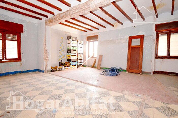 Casas en venta y pisos alquiler - 2