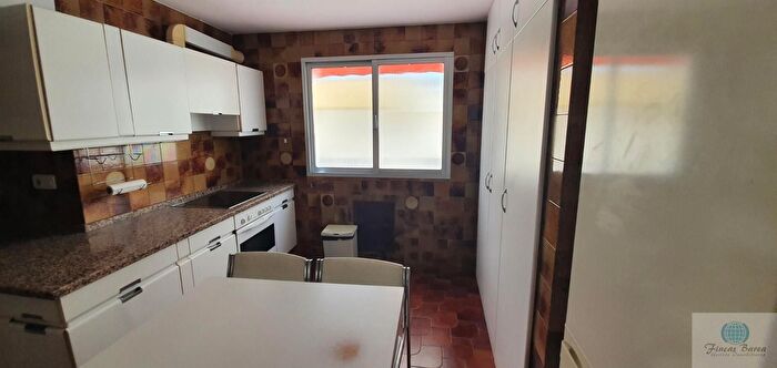 Casas en venta y pisos alquiler - 3