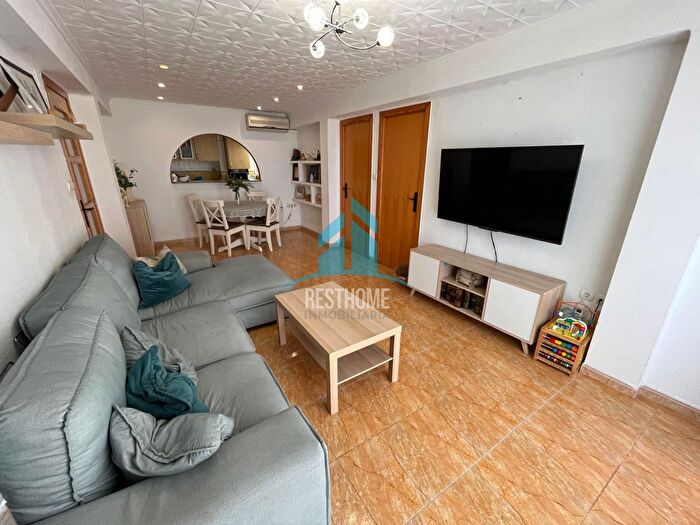 Casas en venta y pisos alquiler - 3