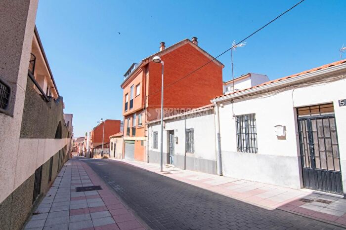 Casas en venta y pisos alquiler - 1