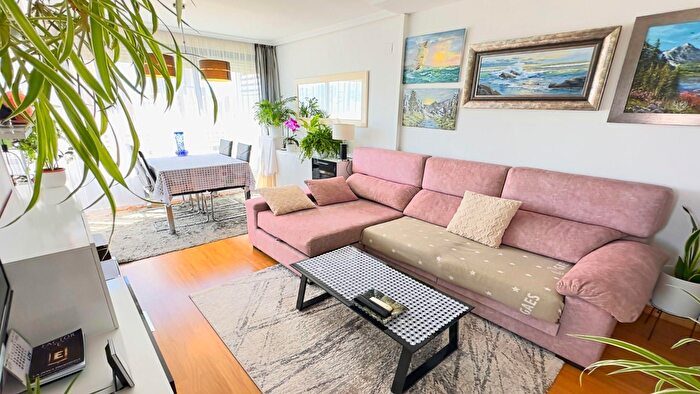 Piso en venta en Playa Levante, Benidorm de 2 habitaciones
