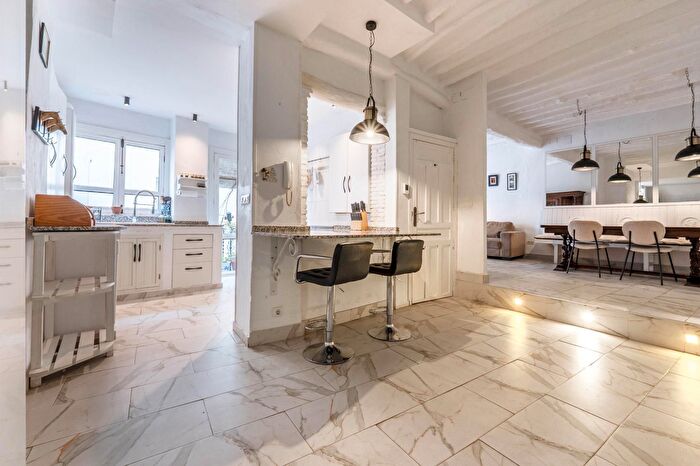Casas en venta y pisos alquiler - 1