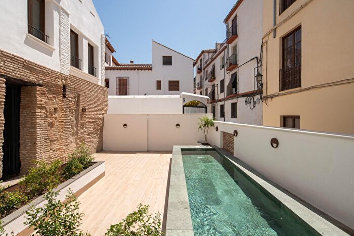 Casas en venta y pisos alquiler - 1