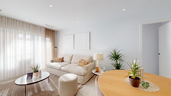 Casas en venta y pisos alquiler - 2