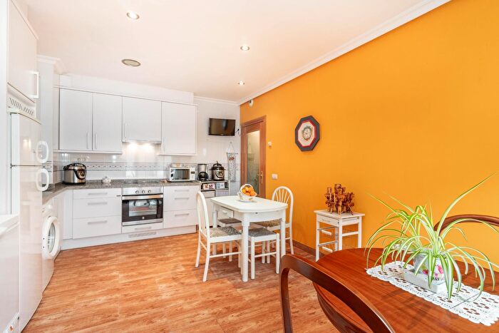 Piso en venta en Aller, Asturias de 2 habitaciones