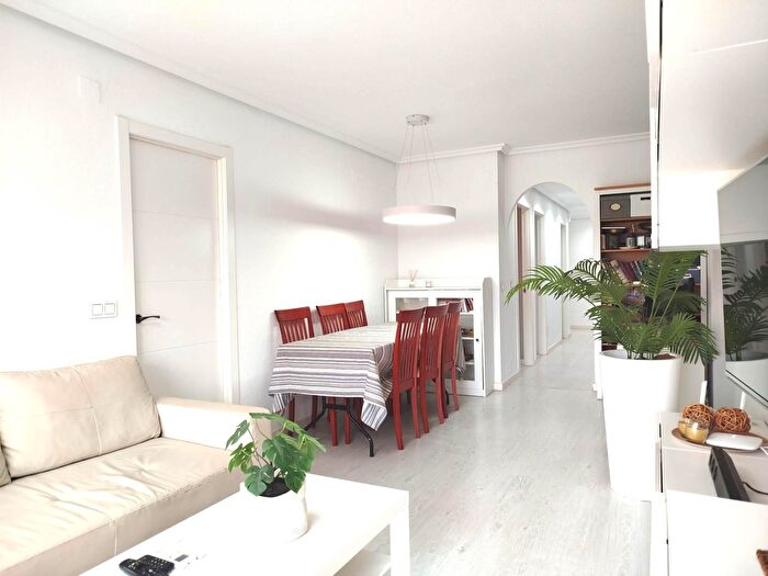 Piso en alquiler en Pedanías Este, Puente Tocinos de 3 habitaciones
