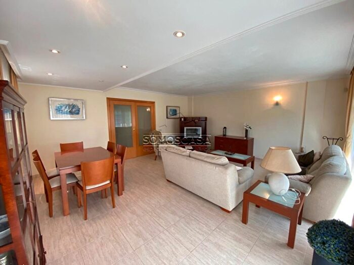 Casas en venta y pisos alquiler - 2