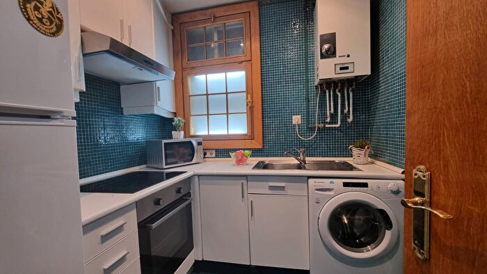Casas en venta y pisos alquiler - 2