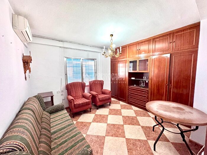 Casas en venta y pisos alquiler - 1