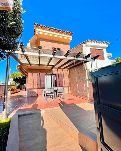 Casas en venta y pisos alquiler - 1