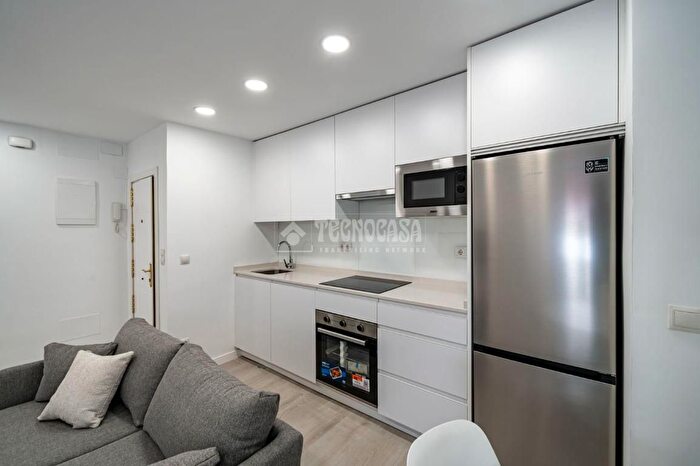 Casas en venta y pisos alquiler - 3