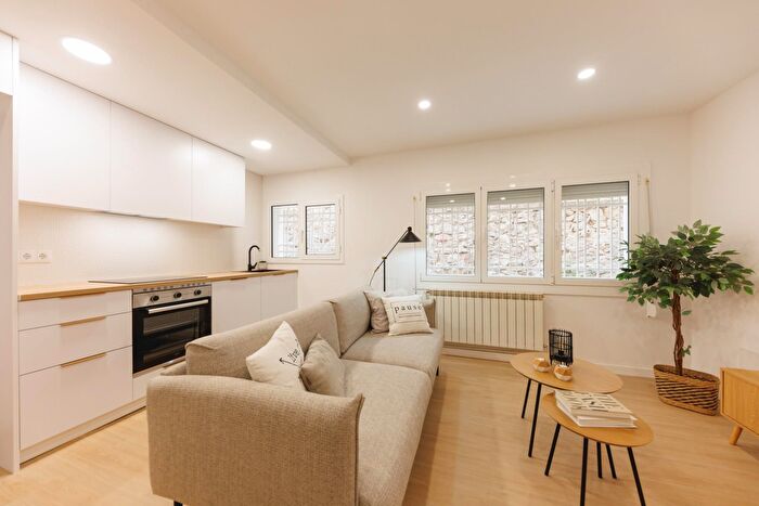 Casas en venta y pisos alquiler - 3