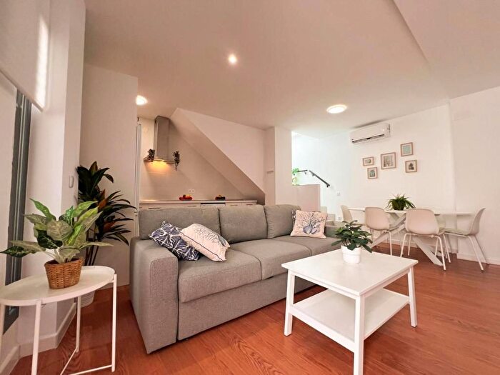 Casas en venta y pisos alquiler - 1