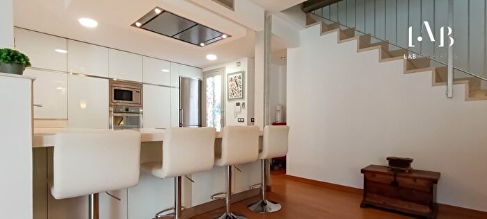 Casas en venta y pisos alquiler - 1