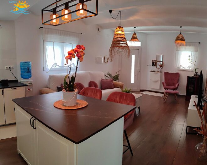 Casas en venta y pisos alquiler - 1
